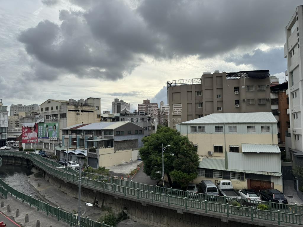 近一中商圈三樓裝潢美寓房屋室內格局與周邊環境