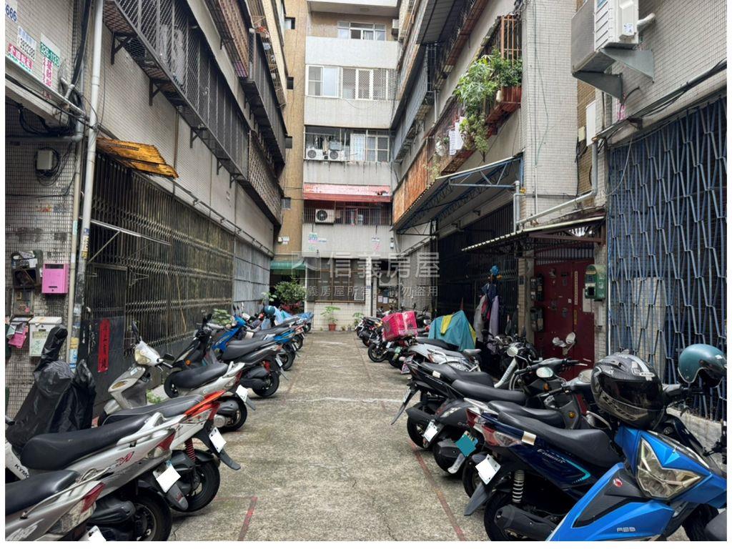 近一中商圈三樓裝潢美寓房屋室內格局與周邊環境