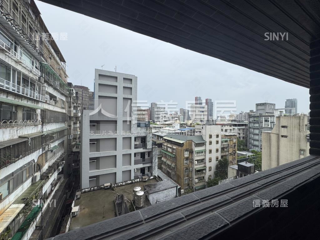 登得峰頂見初心二房房屋室內格局與周邊環境