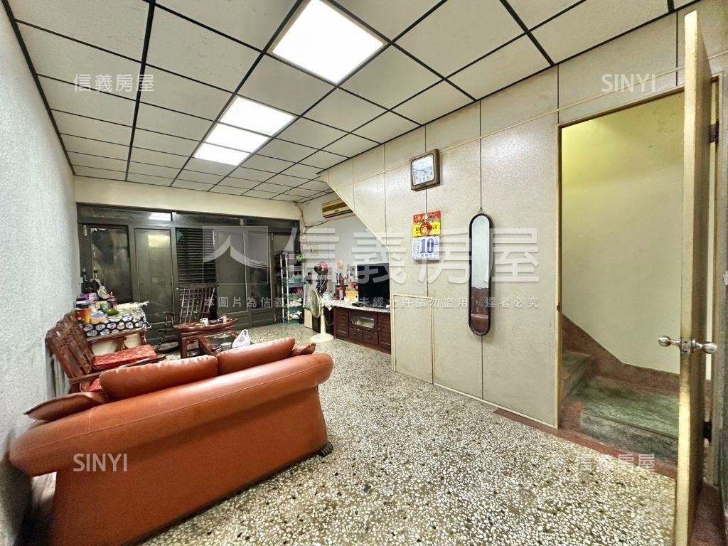 南科善化市區１１米臨路透房屋室內格局與周邊環境