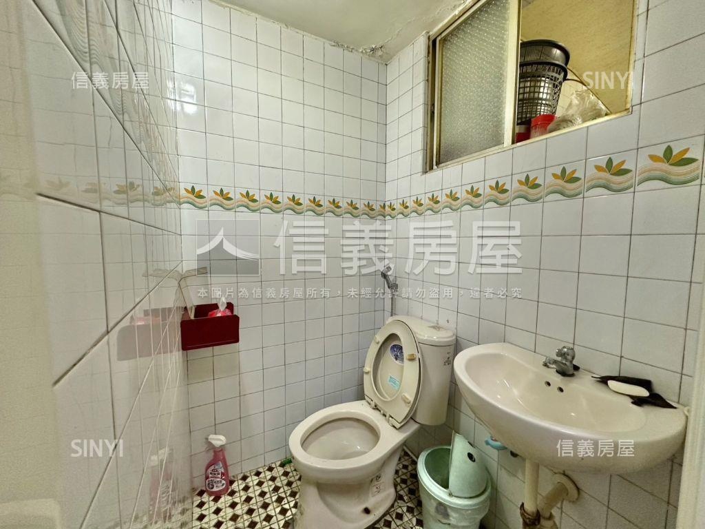 南科善化市區１１米臨路透房屋室內格局與周邊環境