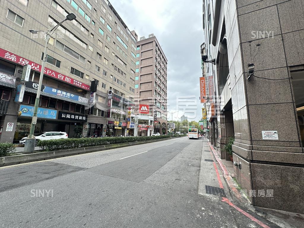 華燈初上條通精品房屋室內格局與周邊環境