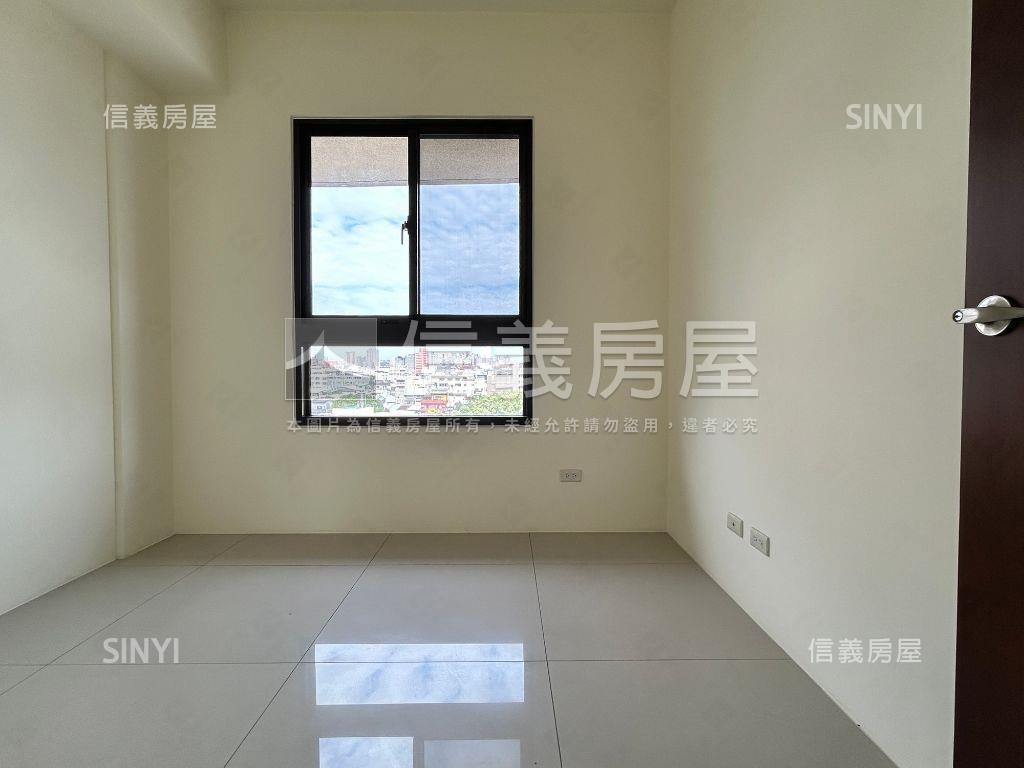 專任東區湖悅三房全新未住房屋室內格局與周邊環境