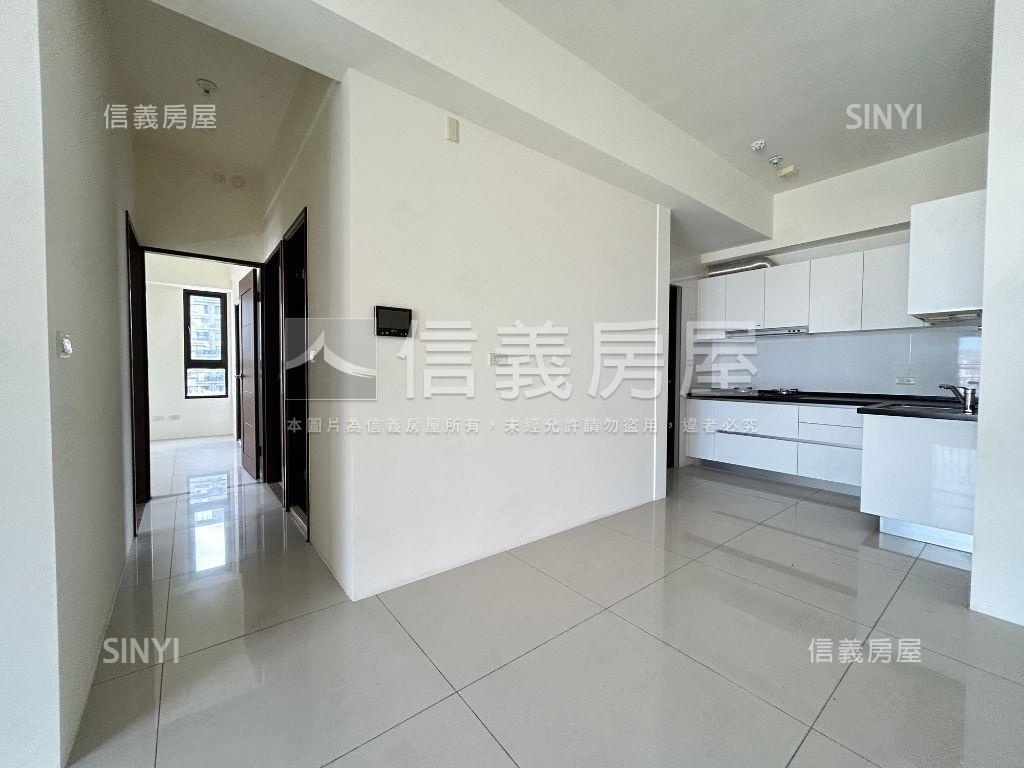 專任東區湖悅三房全新未住房屋室內格局與周邊環境