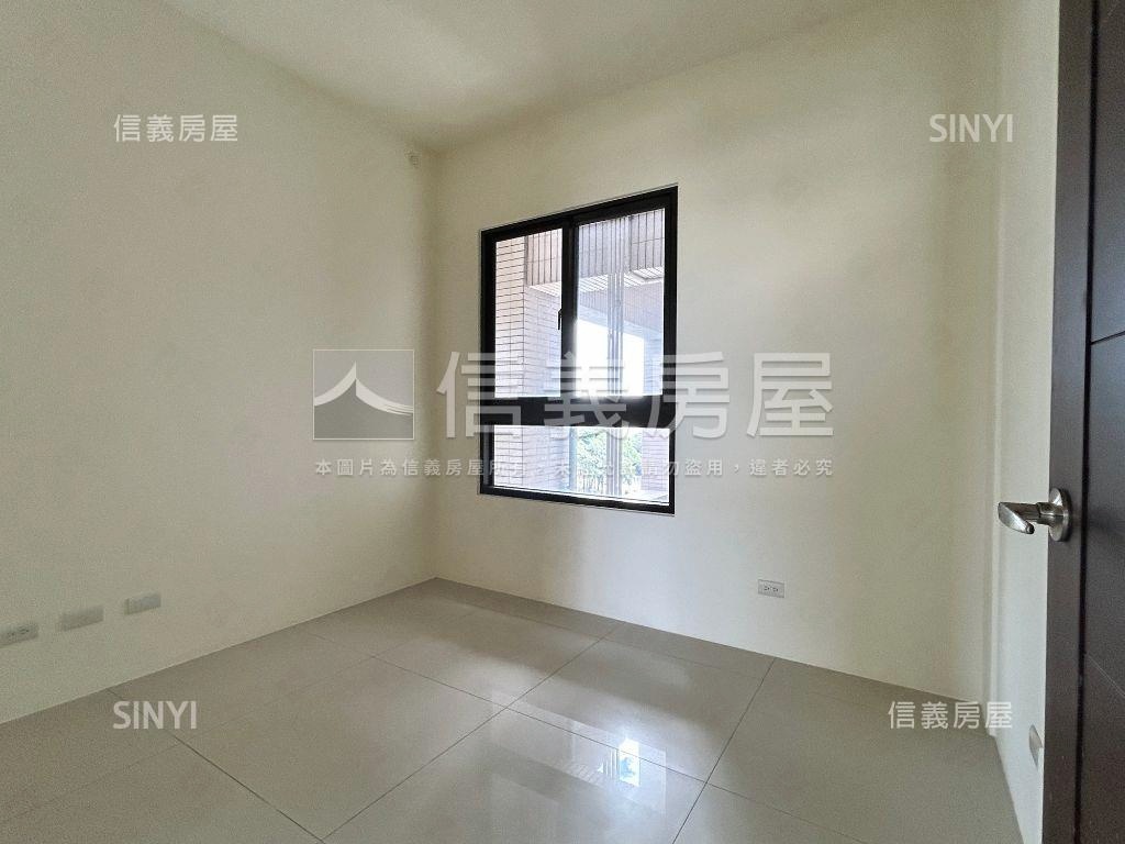 專任東區湖悅三房全新未住房屋室內格局與周邊環境