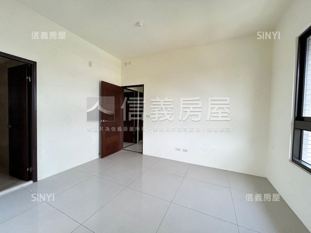 專任東區湖悅三房全新未住房屋室內格局與周邊環境