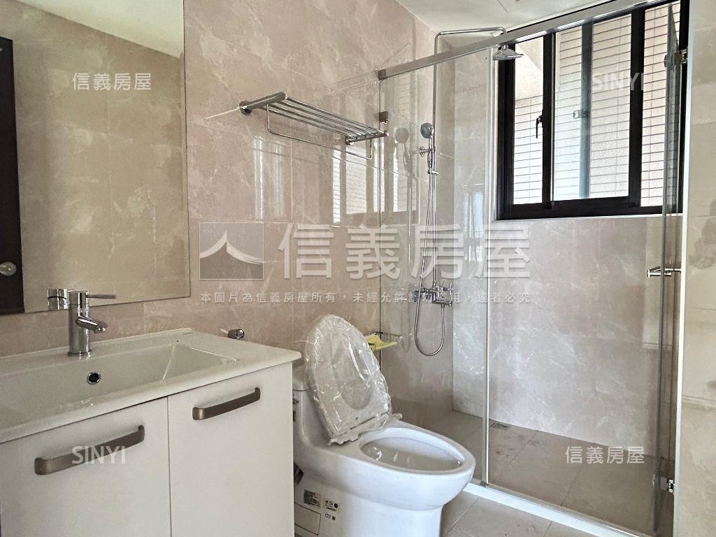 專任東區湖悅三房全新未住房屋室內格局與周邊環境