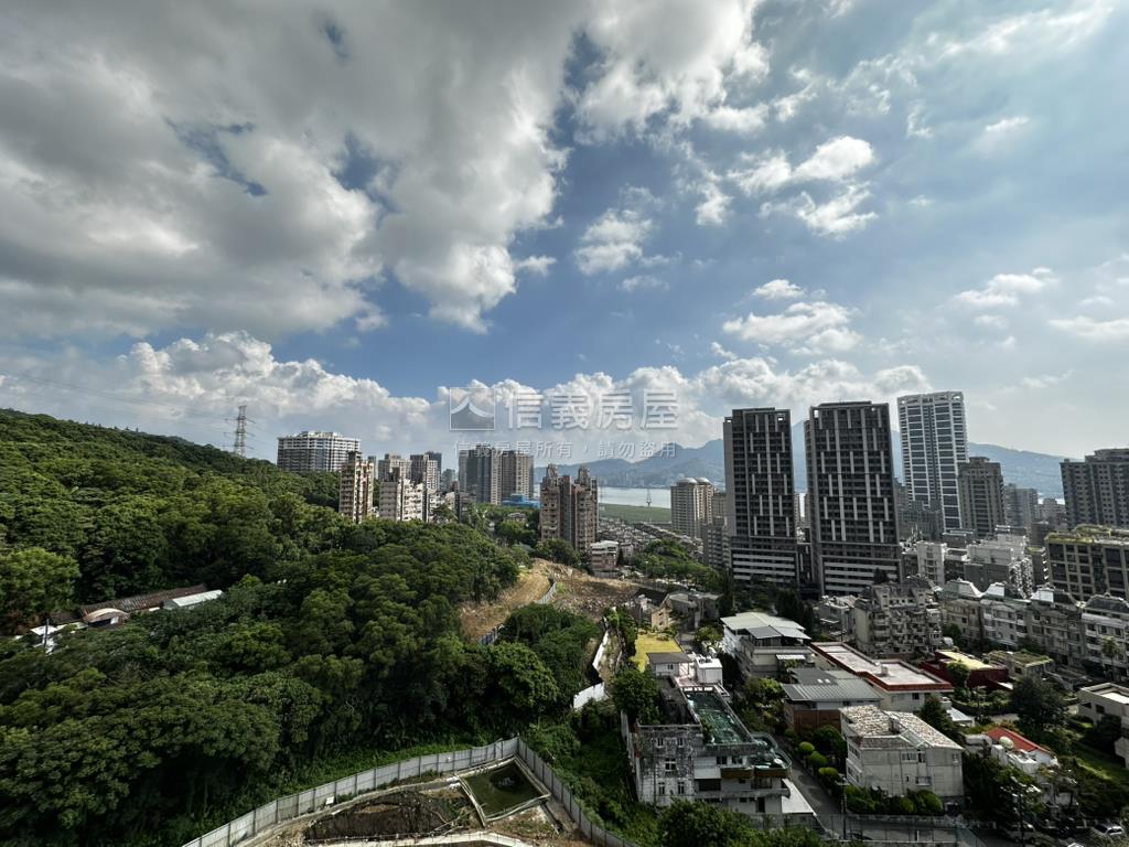 里山紀精品景觀三房車位房屋室內格局與周邊環境