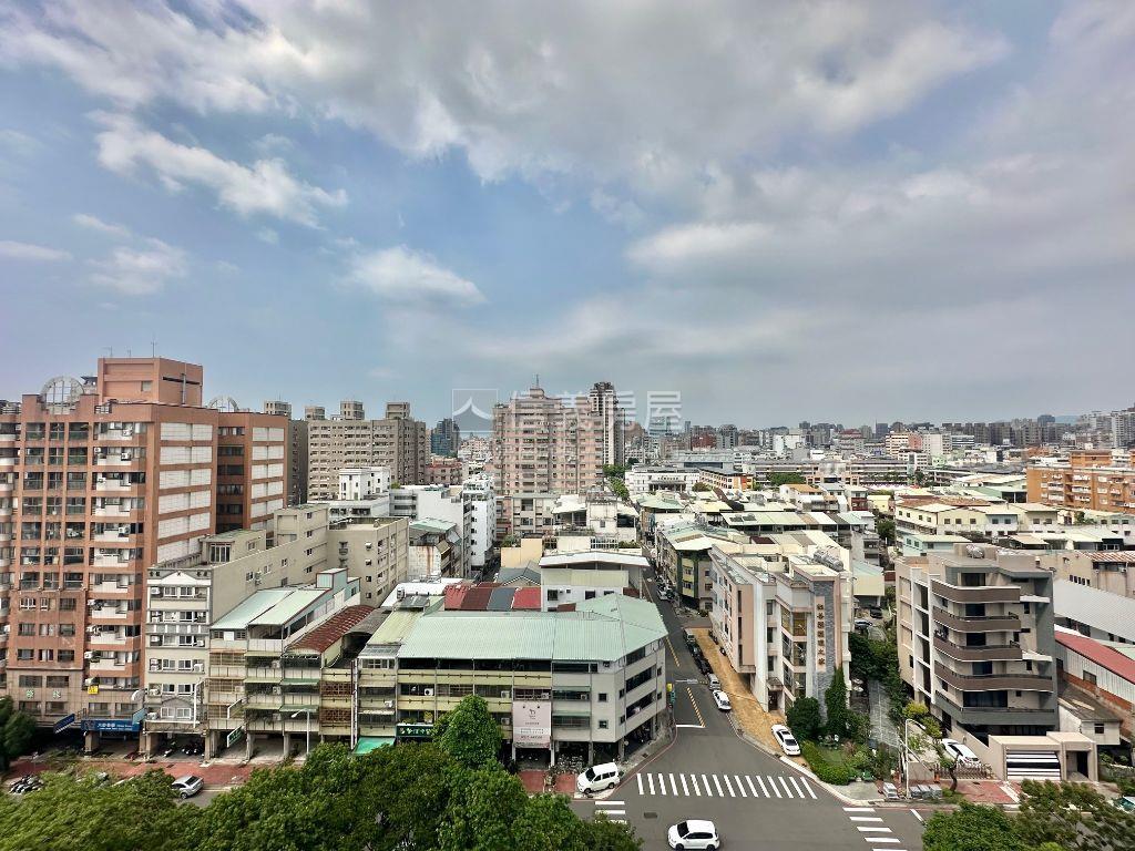 郁園道雙衛浴次高樓平車房屋室內格局與周邊環境
