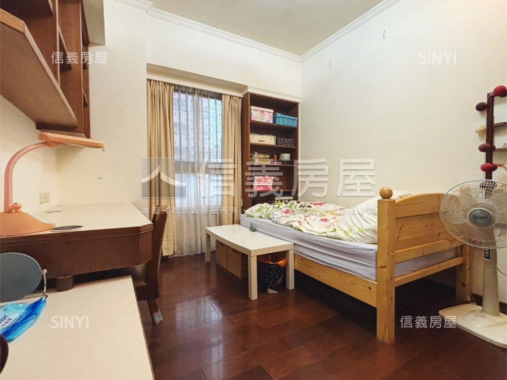 景美逸境電梯四房房屋室內格局與周邊環境