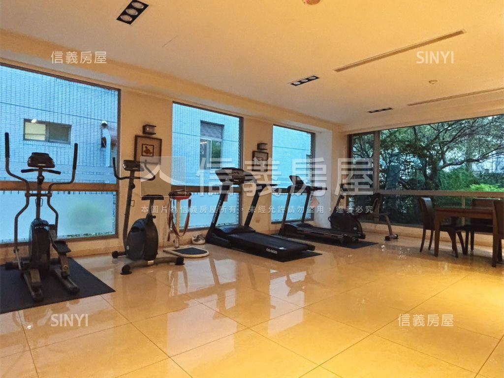 景美逸境電梯四房房屋室內格局與周邊環境