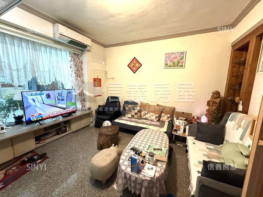 新湖國小旁雙車位透天房屋室內格局與周邊環境