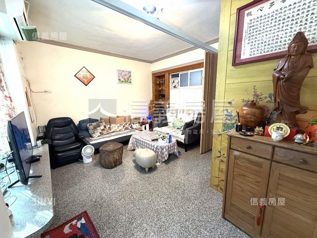 新湖國小旁雙車位透天房屋室內格局與周邊環境