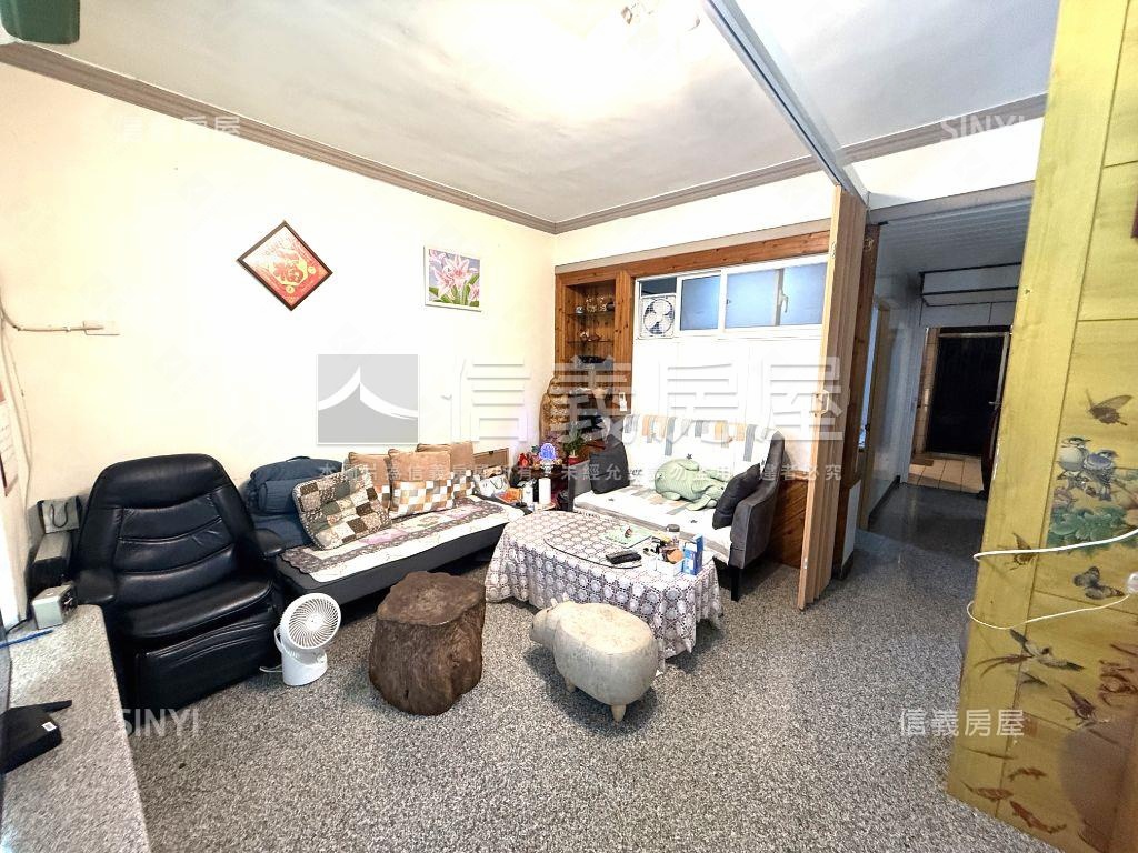 新湖國小旁雙車位透天房屋室內格局與周邊環境