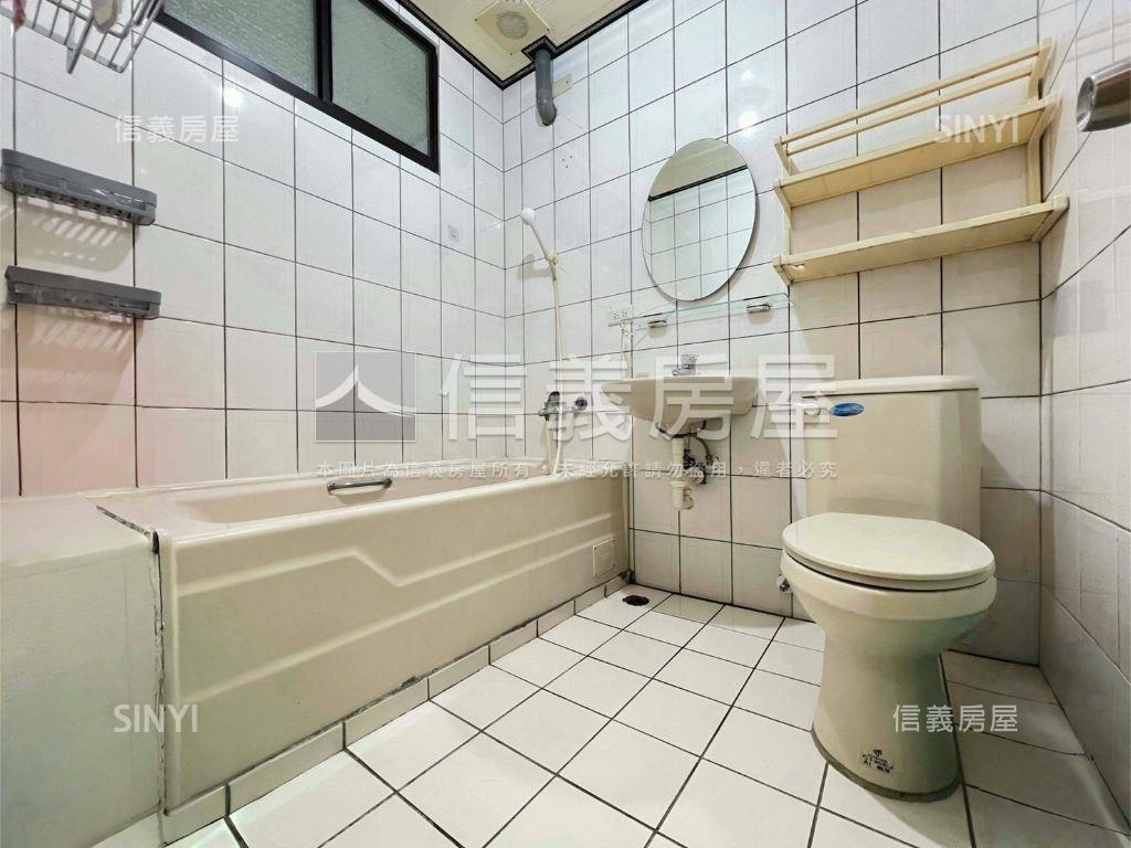 新湖國小旁雙車位透天房屋室內格局與周邊環境