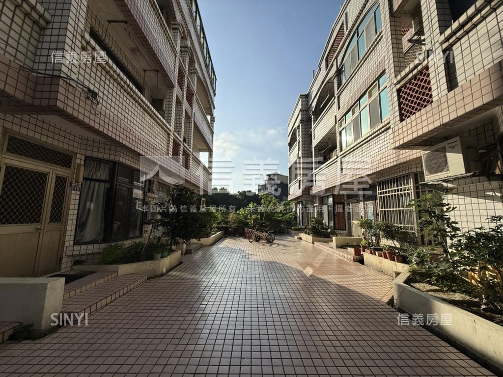 新湖國小旁雙車位透天房屋室內格局與周邊環境