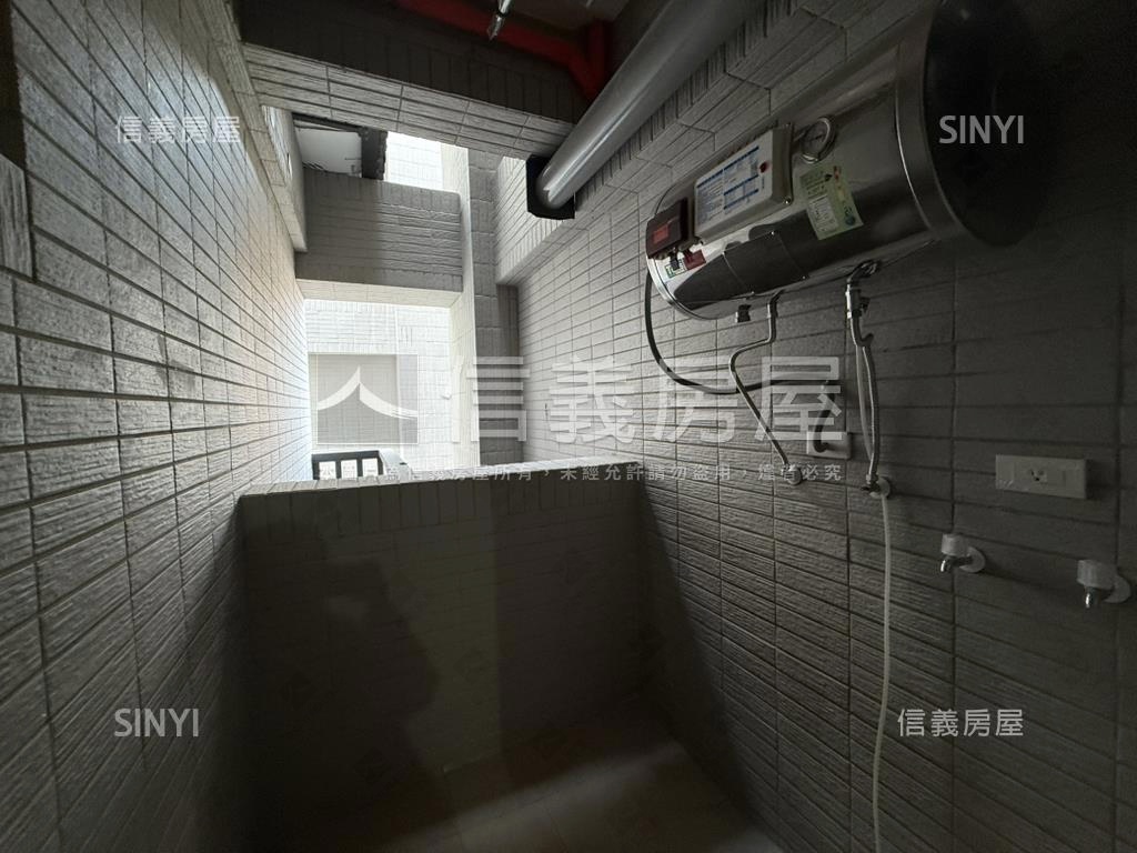 陽光四季三房雙平車房屋室內格局與周邊環境