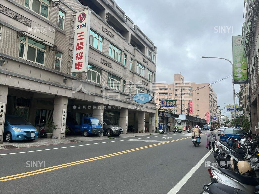 近南興國小美三房附車位房屋室內格局與周邊環境