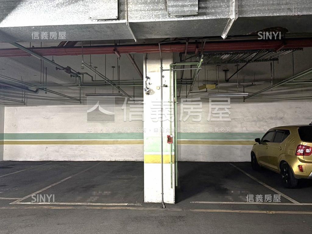 湖水岸公園視野四房雙車位房屋室內格局與周邊環境