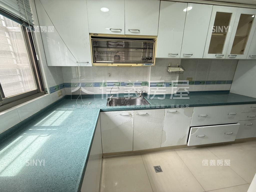 微風華廈高樓方正採光通風房屋室內格局與周邊環境