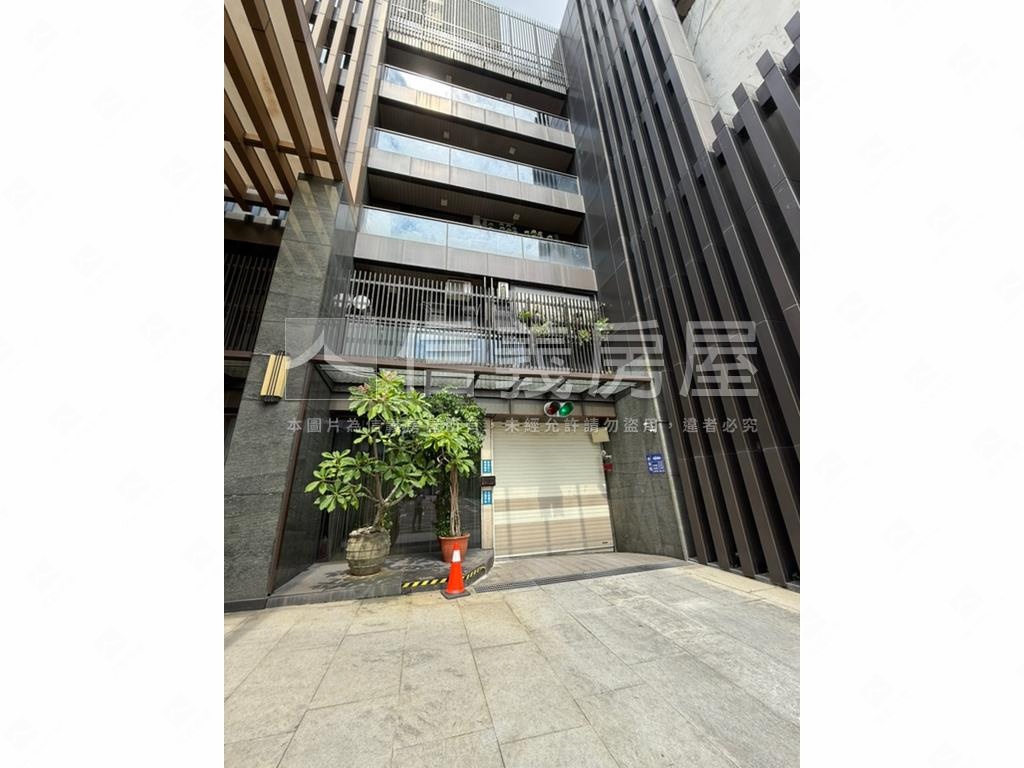 微風華廈高樓方正採光通風房屋室內格局與周邊環境