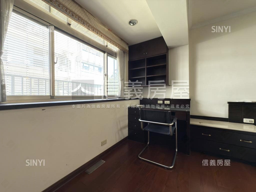 微風華廈高樓方正採光通風房屋室內格局與周邊環境