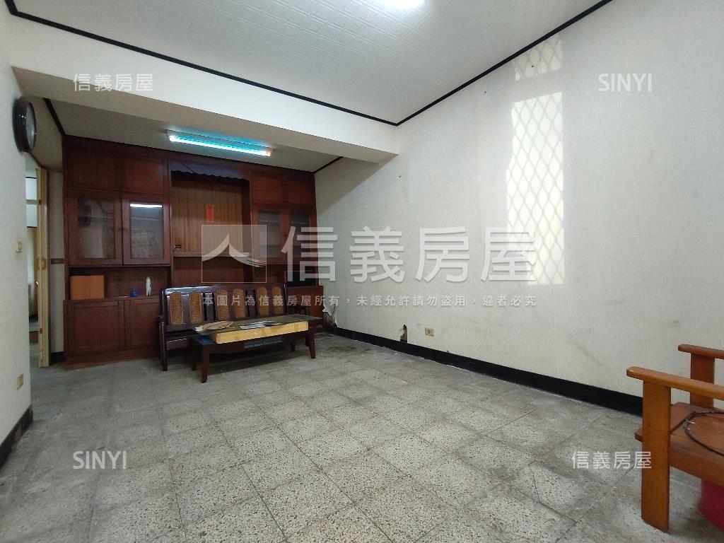 和順國宅邊間一樓寓房屋室內格局與周邊環境