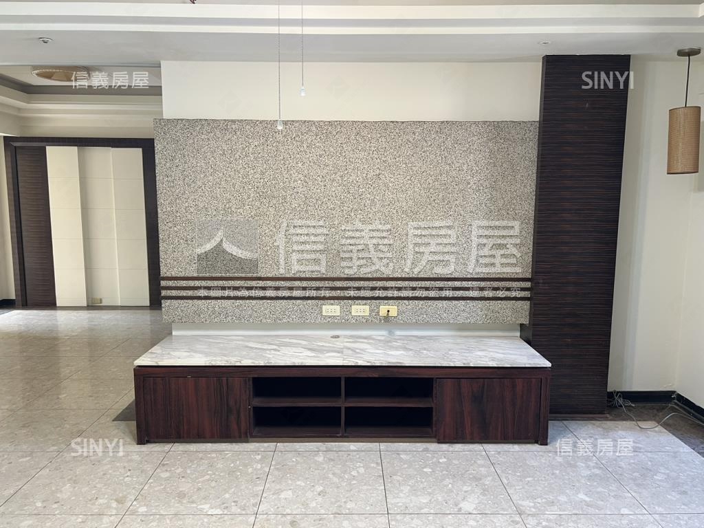 大業國中學區電梯四房房屋室內格局與周邊環境