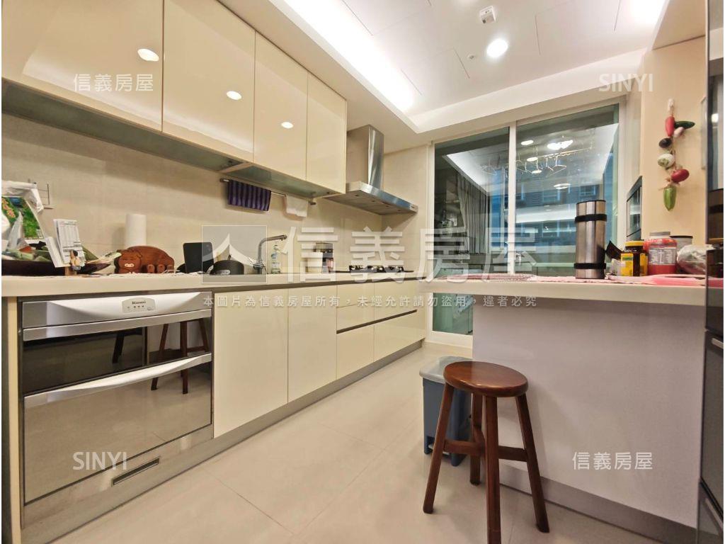 台北灣觀海河景豪邸房屋室內格局與周邊環境