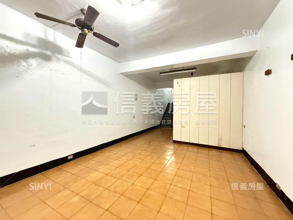 中正路低總透天房屋室內格局與周邊環境