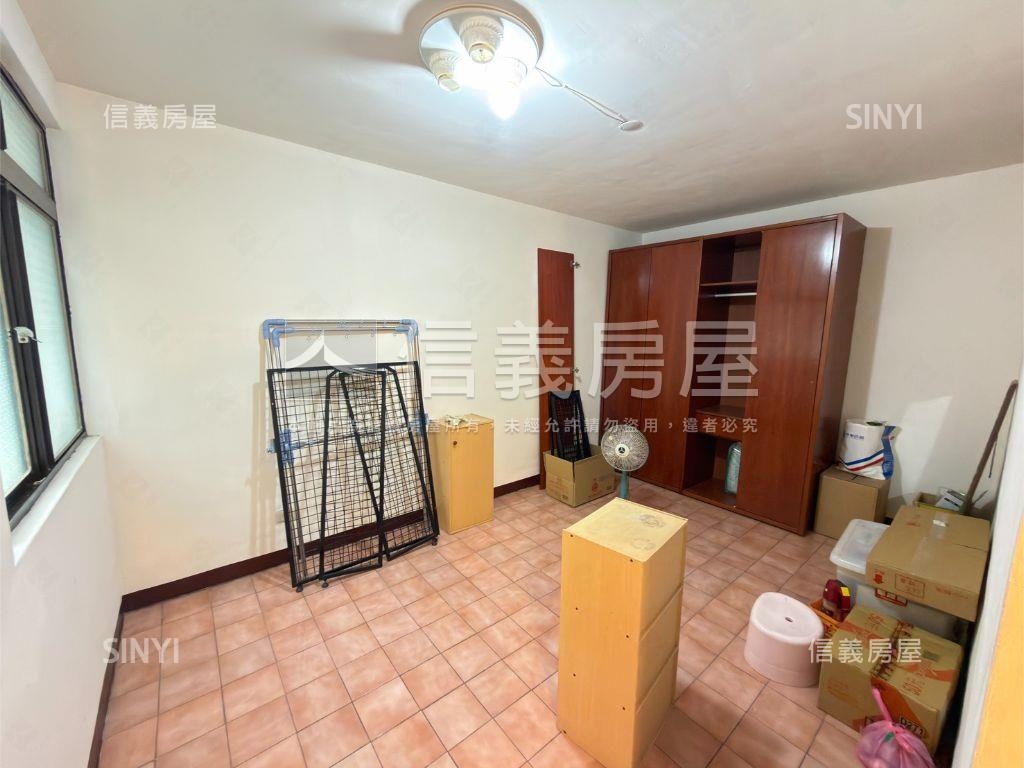 中正路低總價漂亮透天房屋室內格局與周邊環境