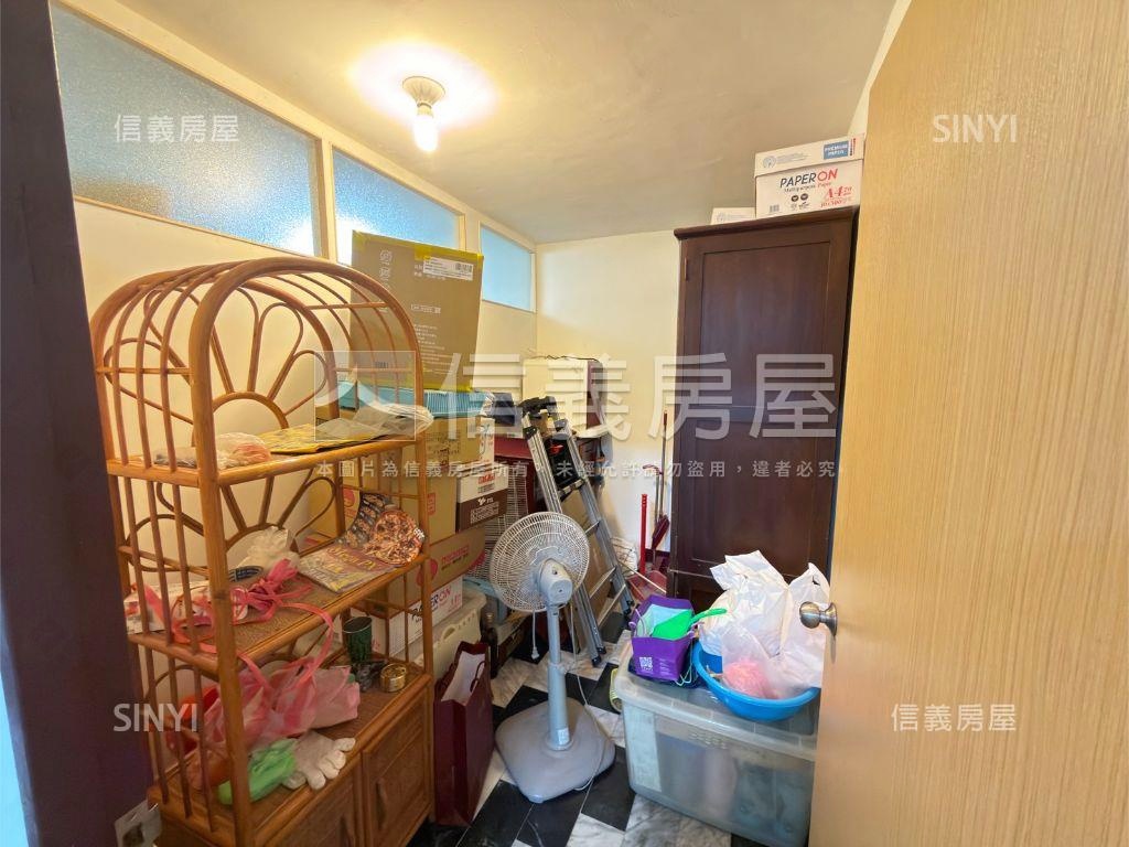 中正路低總價漂亮透天房屋室內格局與周邊環境