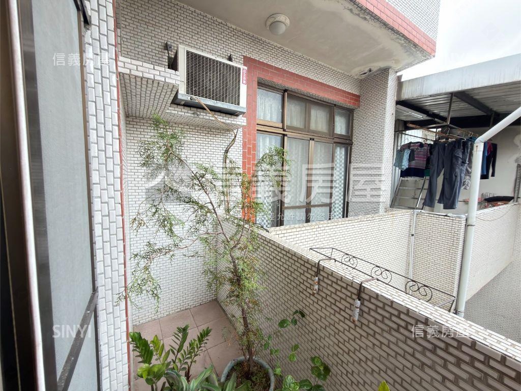 中正路低總價漂亮透天房屋室內格局與周邊環境