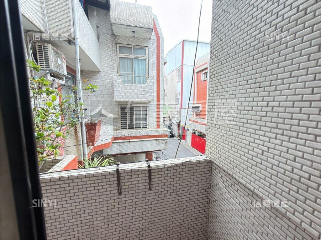 中正路低總價漂亮透天房屋室內格局與周邊環境