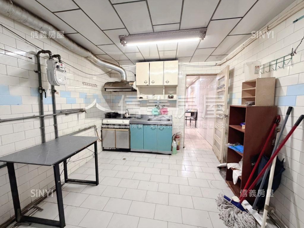 捷運三房和平東靜巷房屋室內格局與周邊環境