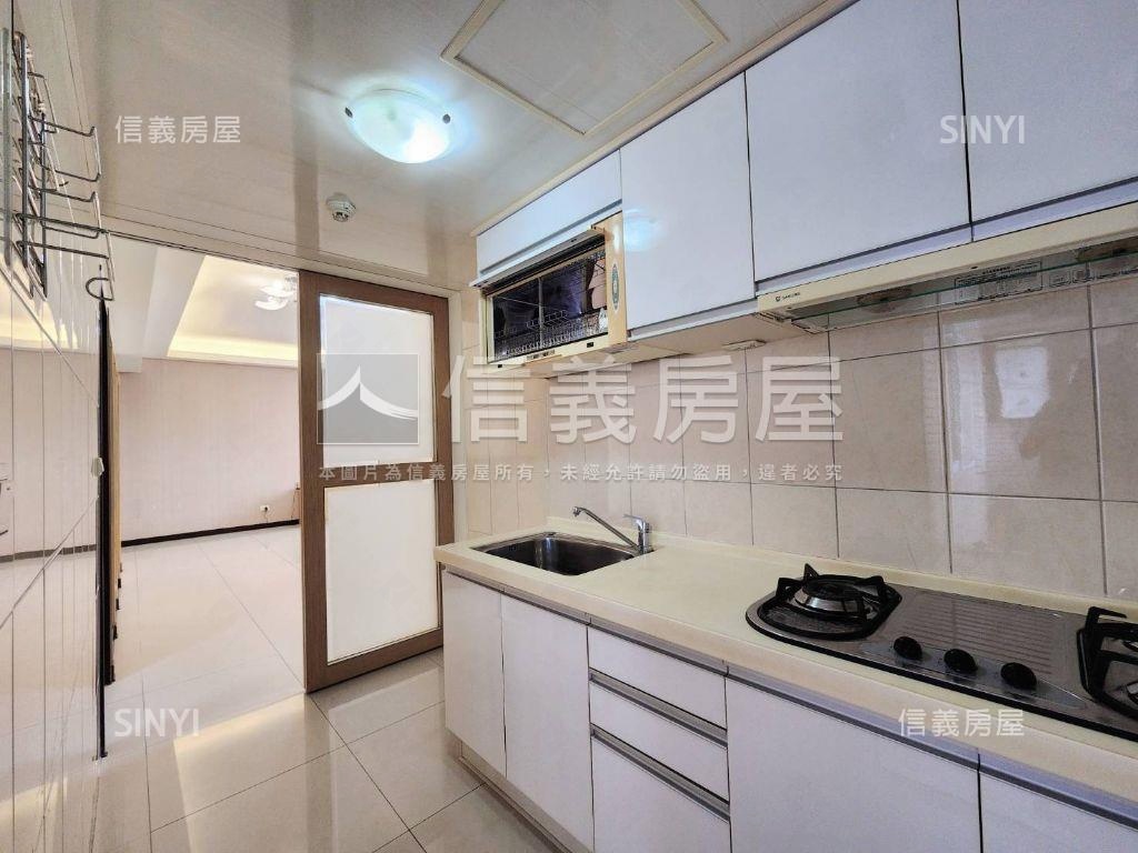 法國香榭景觀大兩房車位房屋室內格局與周邊環境