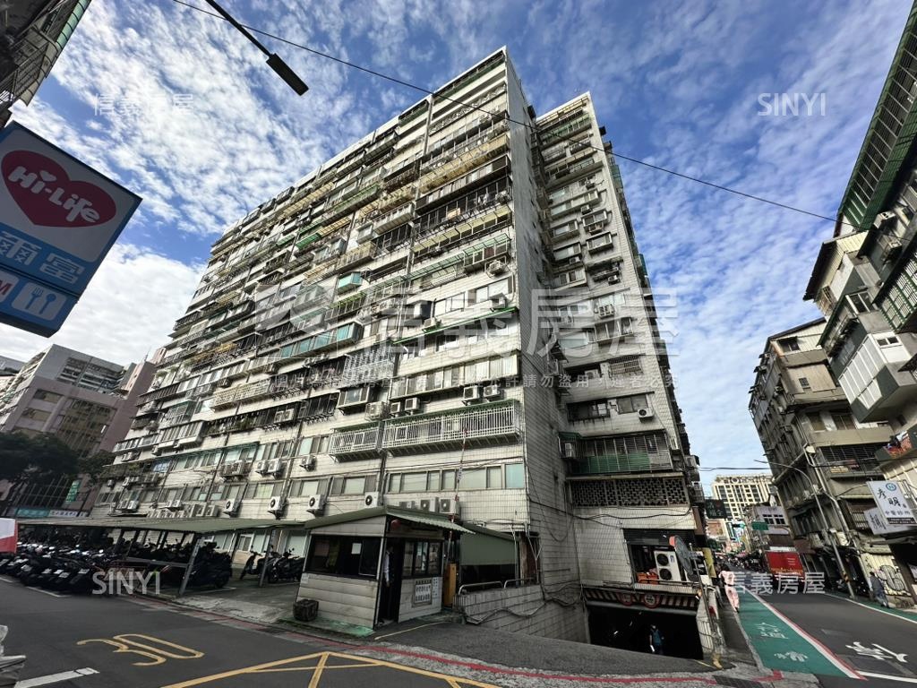 電梯三房之銀行在我家樓下房屋室內格局與周邊環境