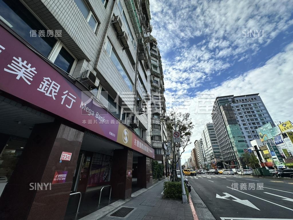電梯三房之銀行在我家樓下房屋室內格局與周邊環境