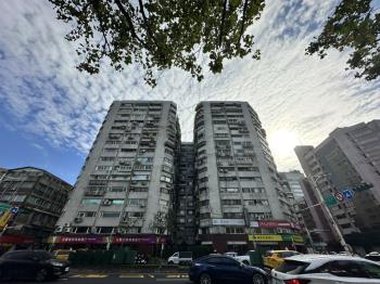 電梯三房之銀行在我家樓下