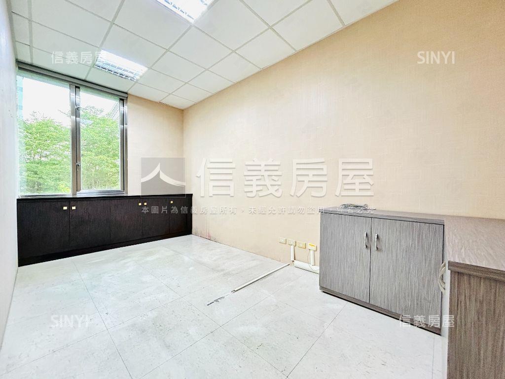 行善綠意辦公面中庭房屋室內格局與周邊環境