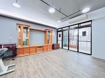 專任★漫步桃林步道有車位