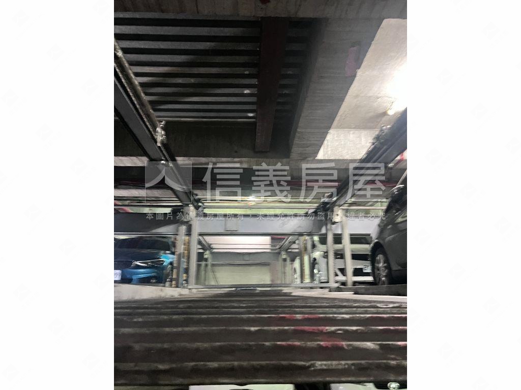 飛躍三重（車位）房屋室內格局與周邊環境