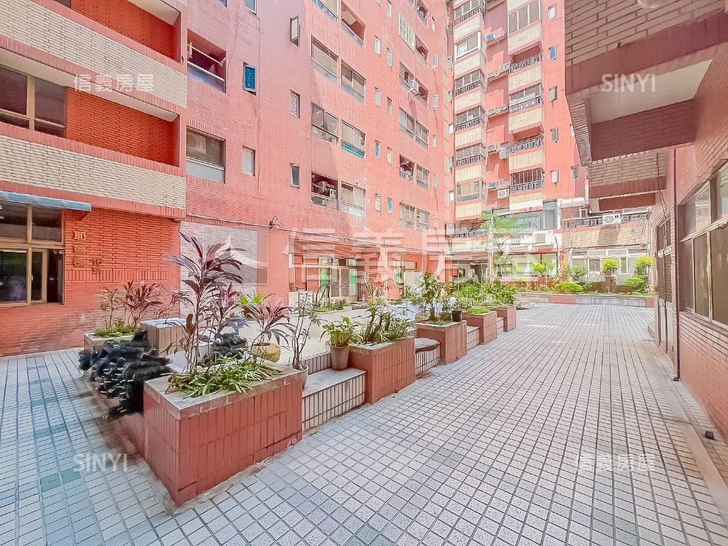 西屯近水樓台一期一房Ｂ房屋室內格局與周邊環境