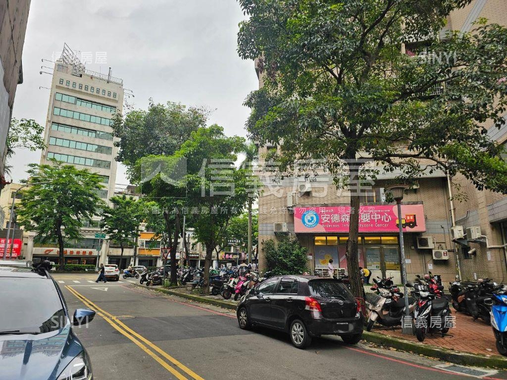 北區臨路８米面寬美透店房屋室內格局與周邊環境