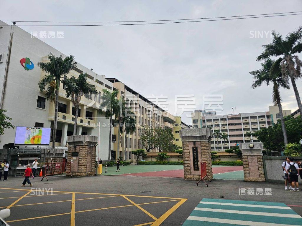北區臨路８米面寬美透店房屋室內格局與周邊環境