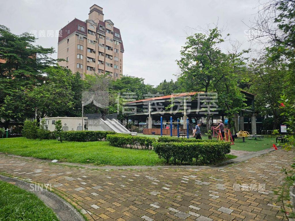 北區臨路８米面寬美透店房屋室內格局與周邊環境