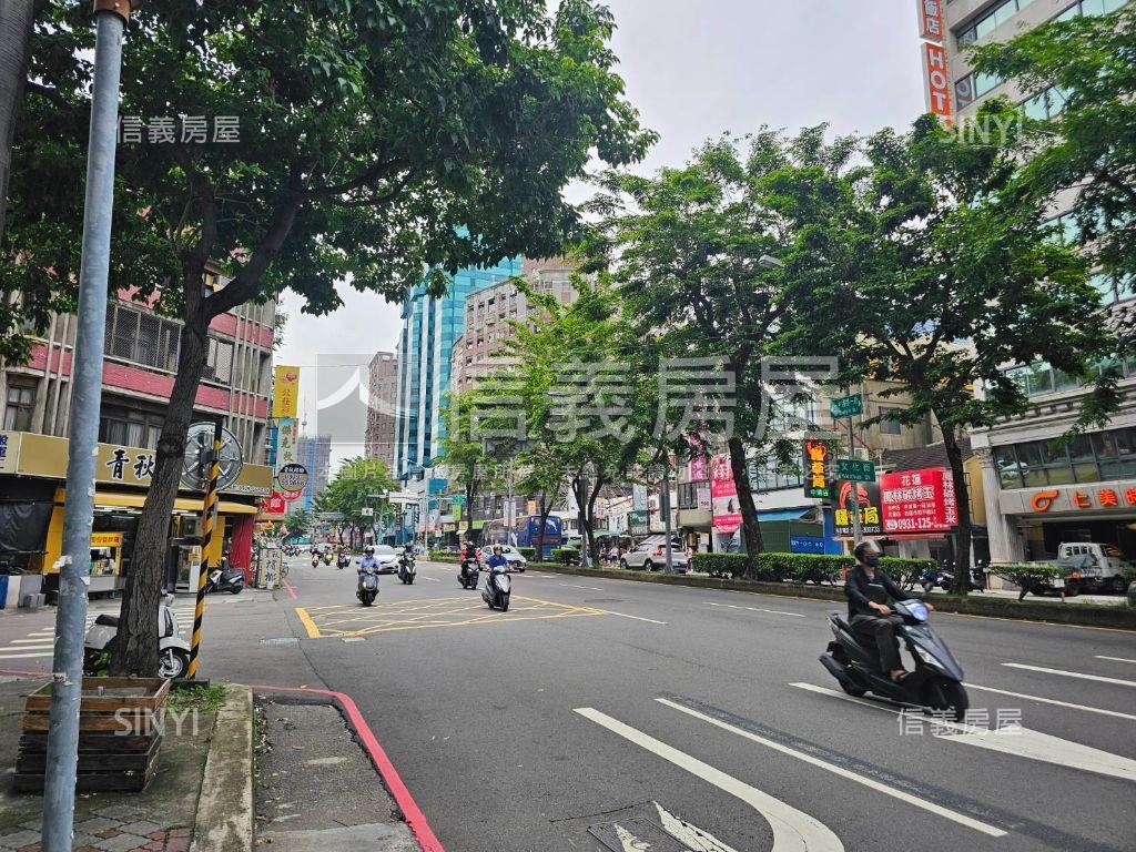 北區臨路８米面寬美透店房屋室內格局與周邊環境