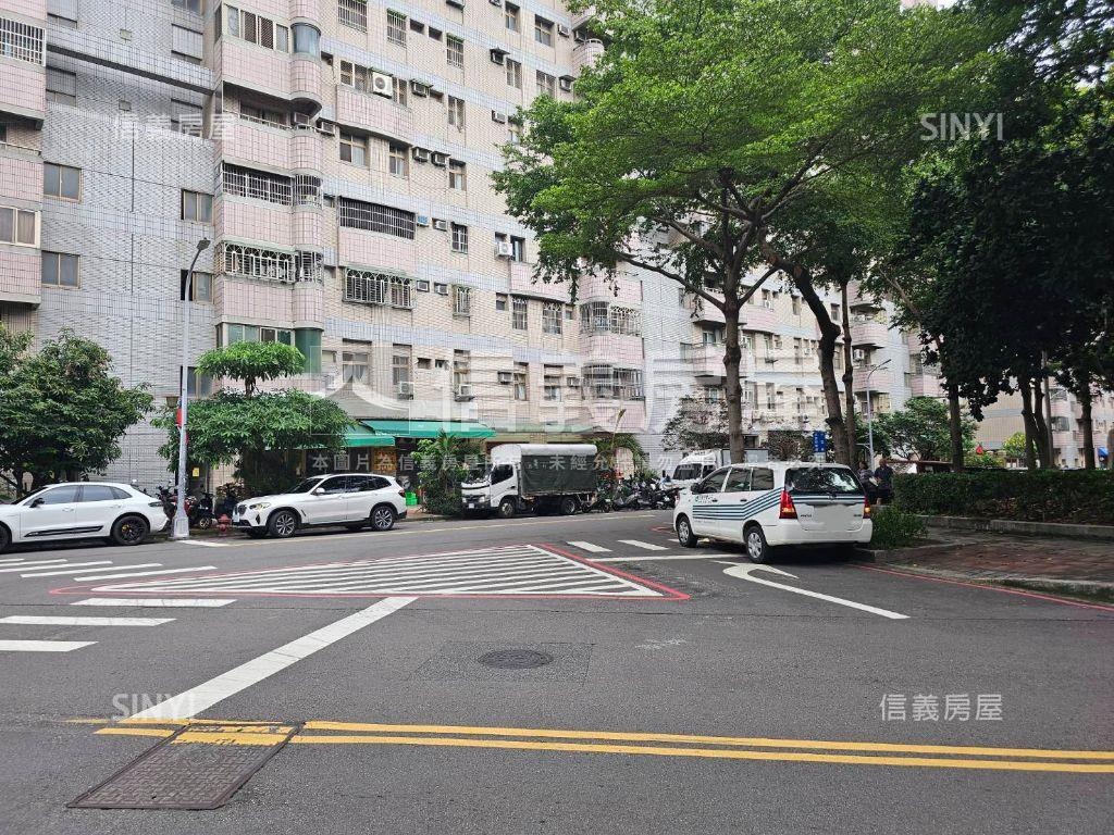 北區臨路８米面寬美透店房屋室內格局與周邊環境
