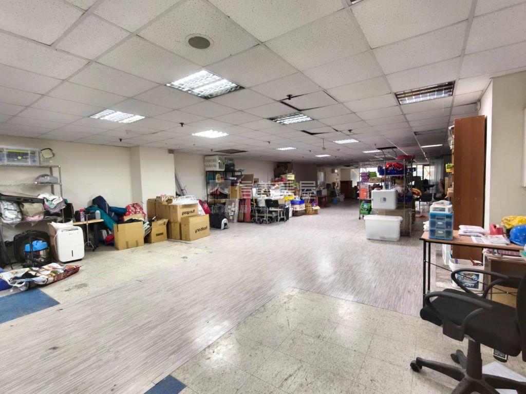 擎天雙星方正店鋪Ｂ房屋室內格局與周邊環境