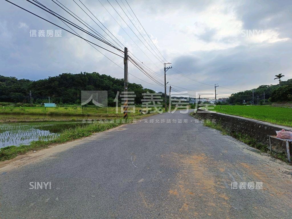 近交流道有資材室農牧地房屋室內格局與周邊環境